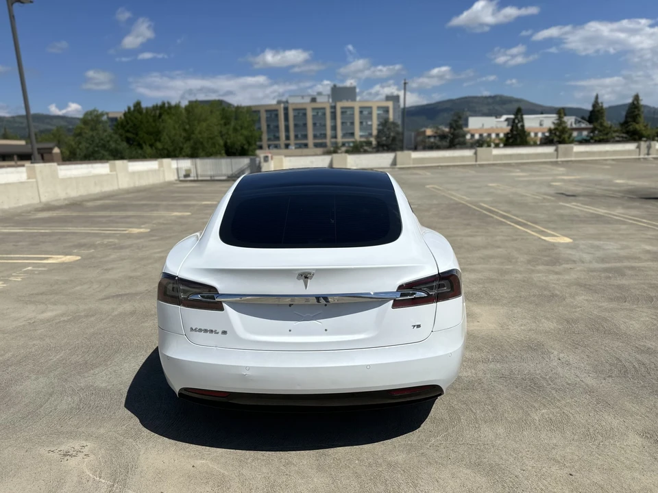 2017 Tesla Model S - Image 18 of 31