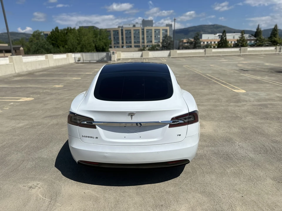 2017 Tesla Model S - Image 15 of 31