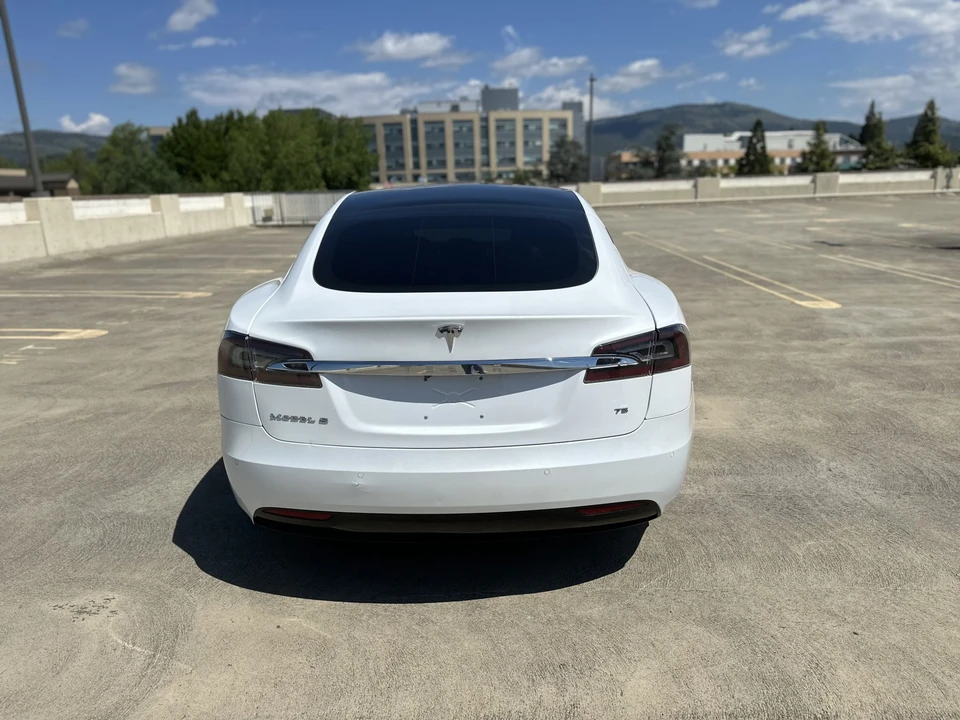 2017 Tesla Model S - Image 16 of 31