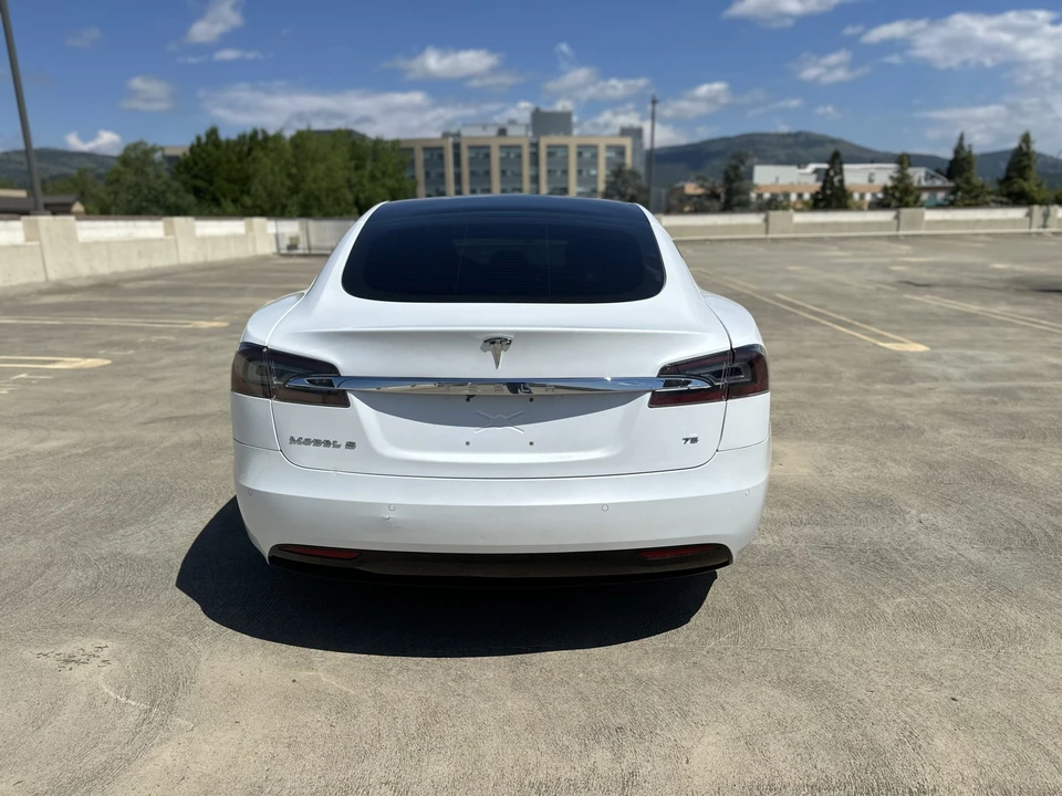 2017 Tesla Model S - Image 17 of 31