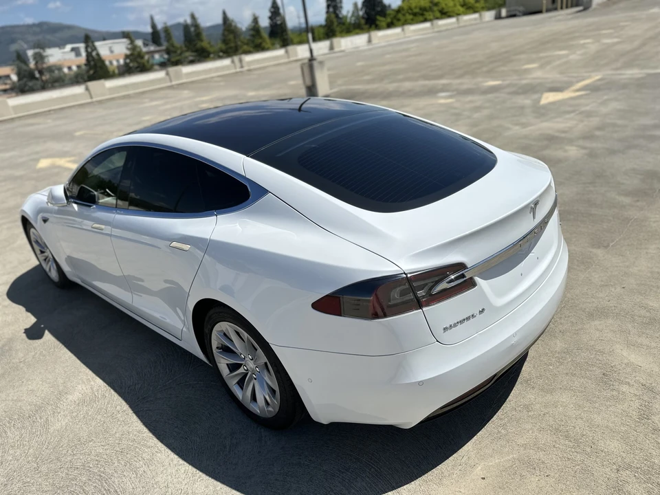 2017 Tesla Model S - Image 14 of 31