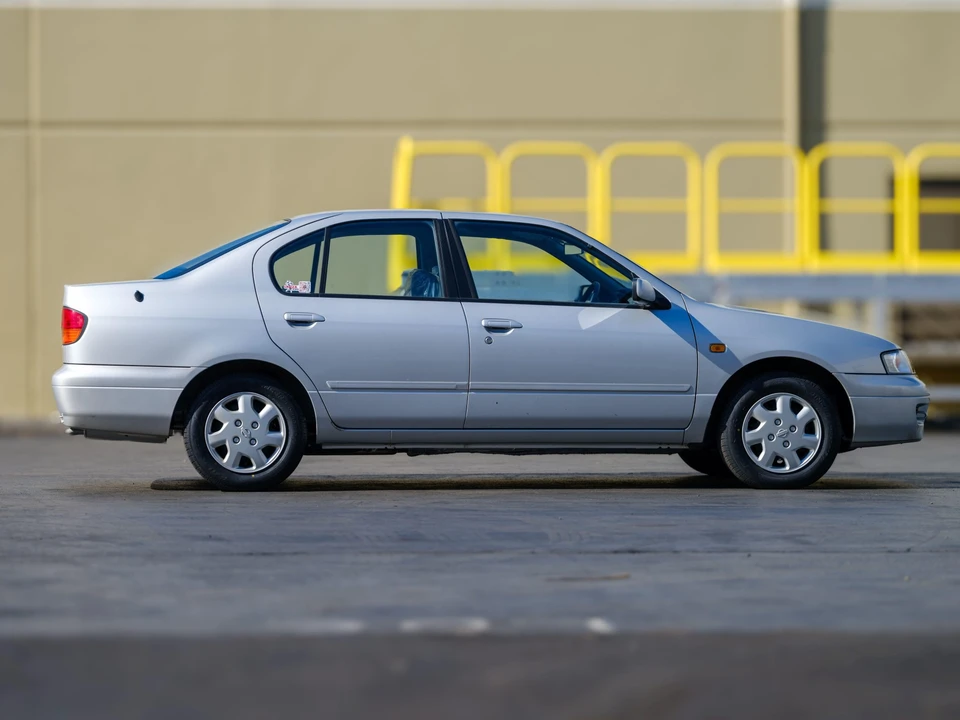 1997 Nissan Primera 2nd Gen - Image 12 of 31