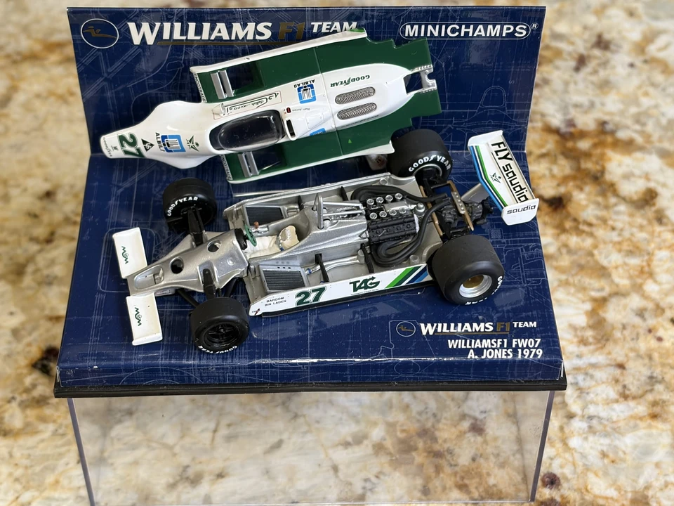 Parts & Memorabilia Scale Models - Image 11 of 31