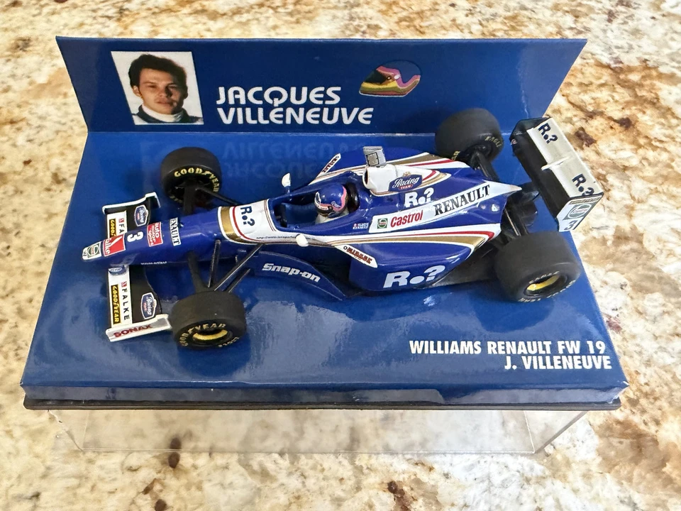 Parts & Memorabilia Scale Models - Image 22 of 31