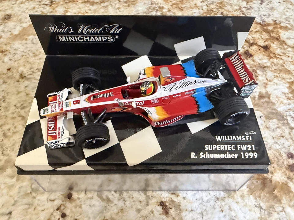 Parts & Memorabilia Scale Models - Image 24 of 31
