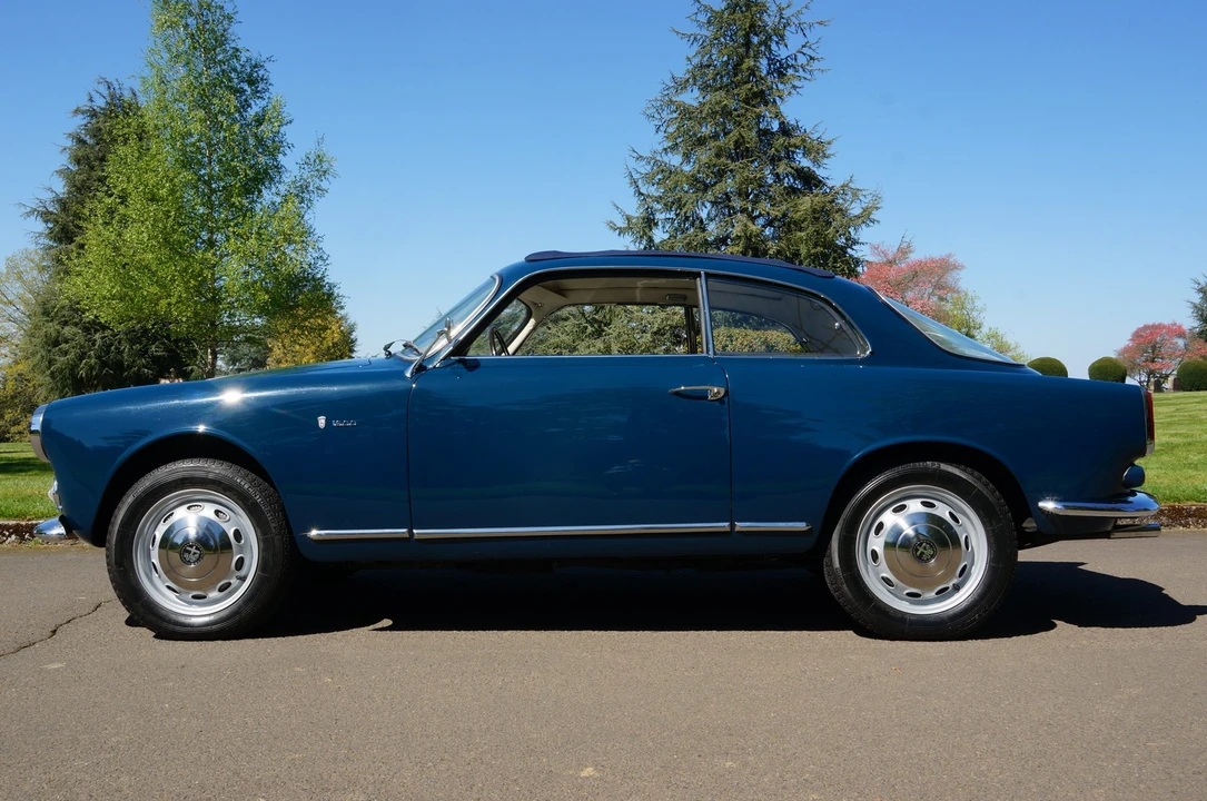 1964 Alfa Romeo Giulia Sprint GT - Image 2 of 31