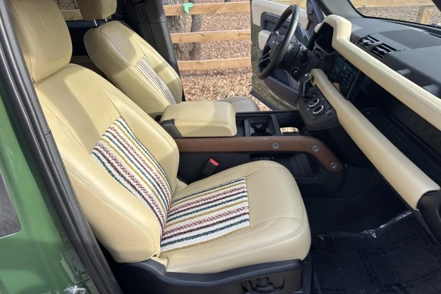 2021 Land Rover Defender 90 - Image 4 of 8