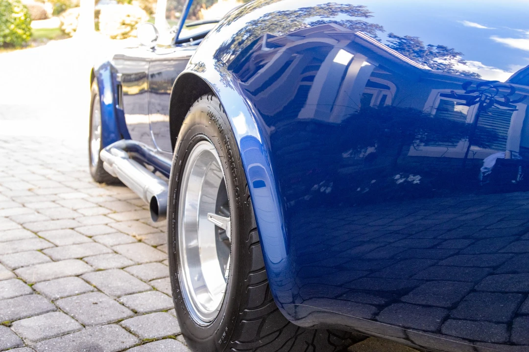 Shelby Cobra Replica - Image 25 of 31