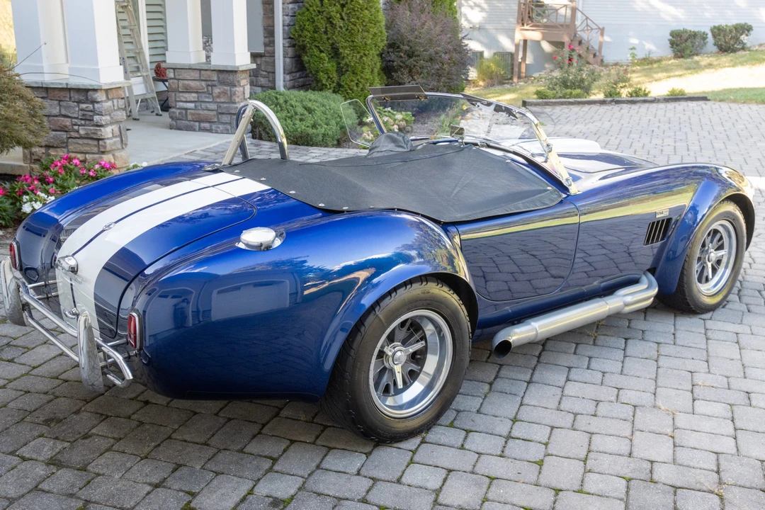 Shelby Cobra Replica - Image 9 of 31