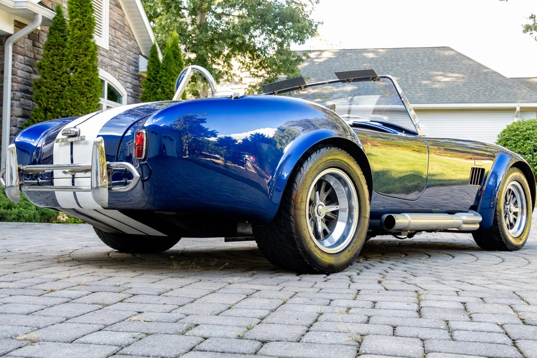 Shelby Cobra Replica - Image 7 of 31