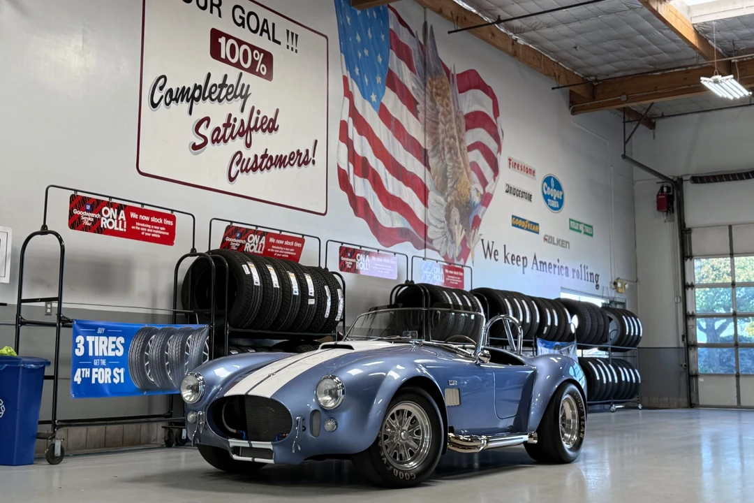 Shelby Cobra Replica - Image 26 of 31