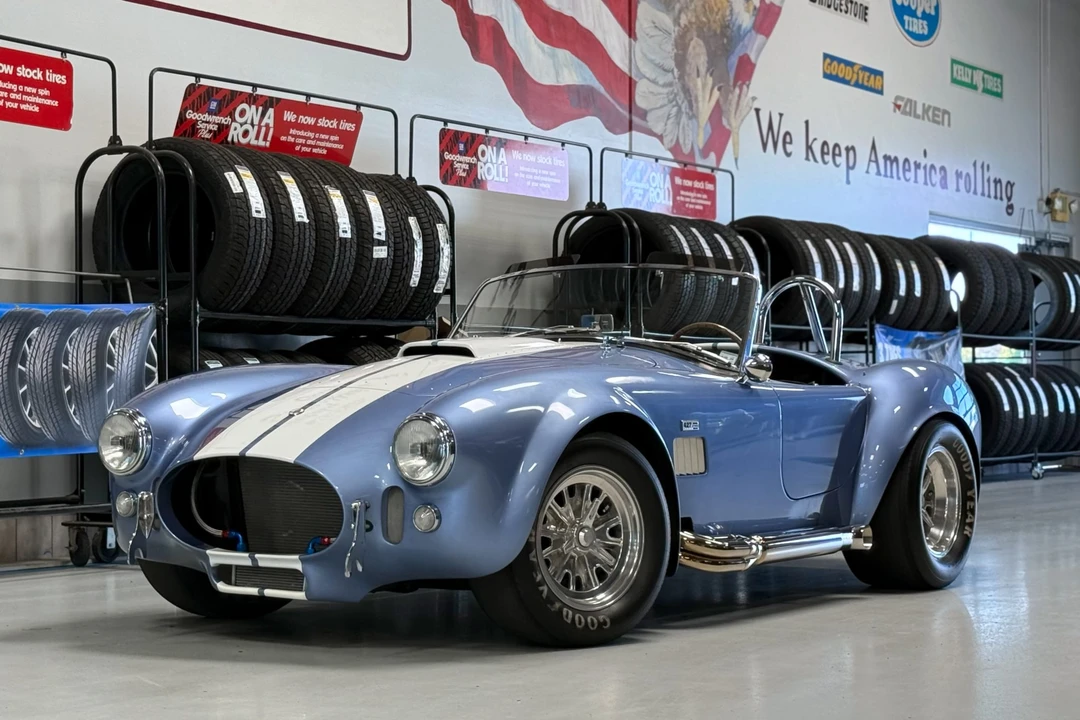 Shelby Cobra Replica - Image 27 of 31