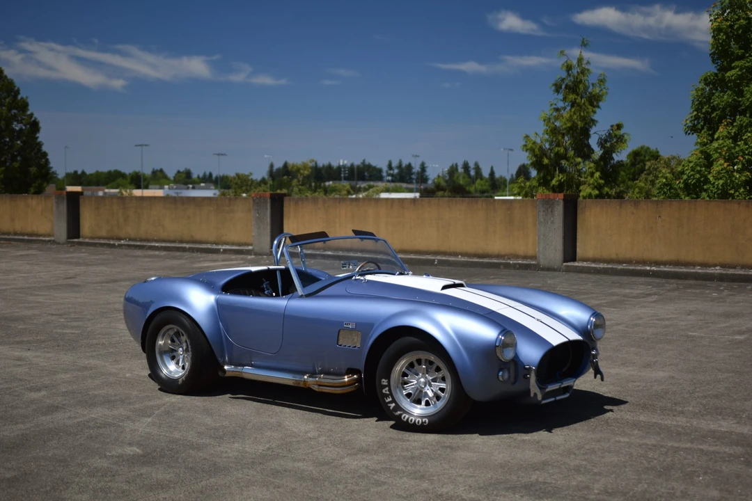 Shelby Cobra Replica - Image 8 of 31