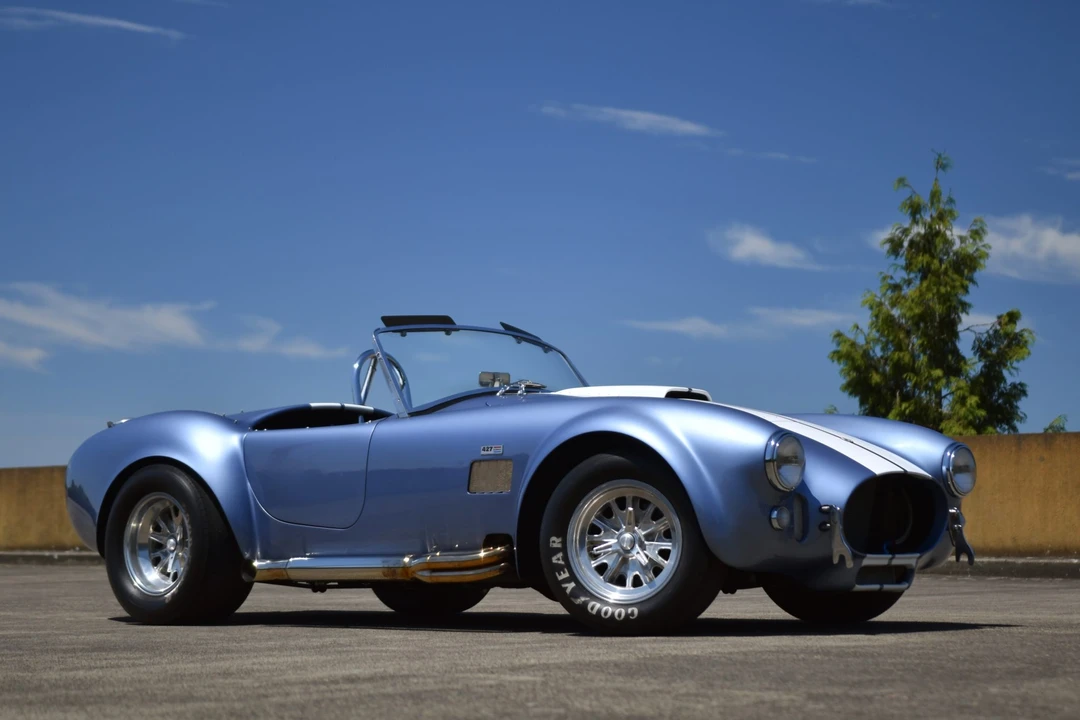 Shelby Cobra Replica - Image 9 of 31