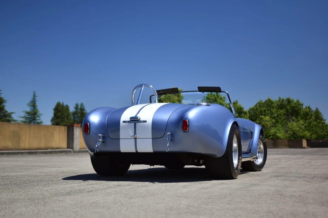 Shelby Cobra Replica - Image 18 of 31