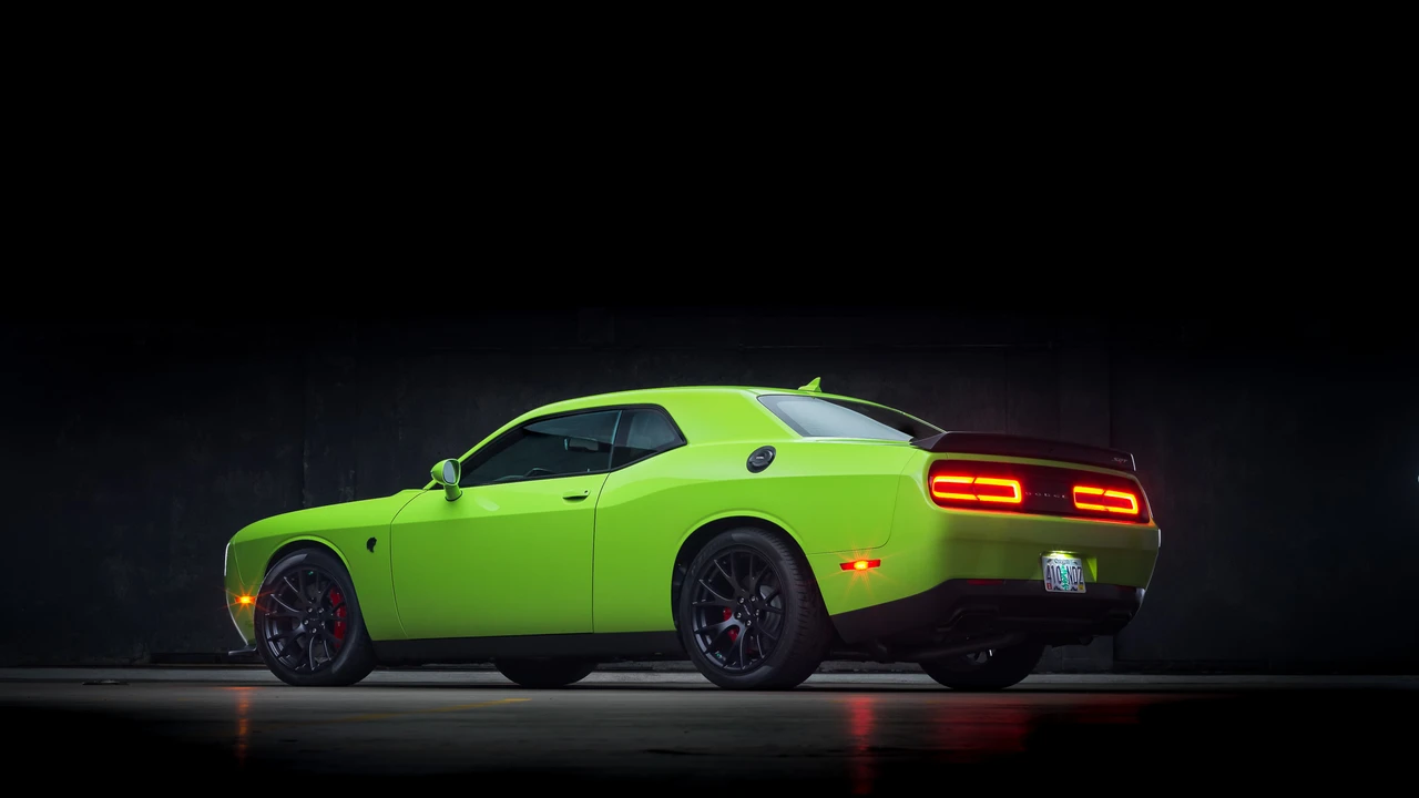 2015 Dodge Challenger SRT Hellcat 3rd Gen - Image 9 of 31