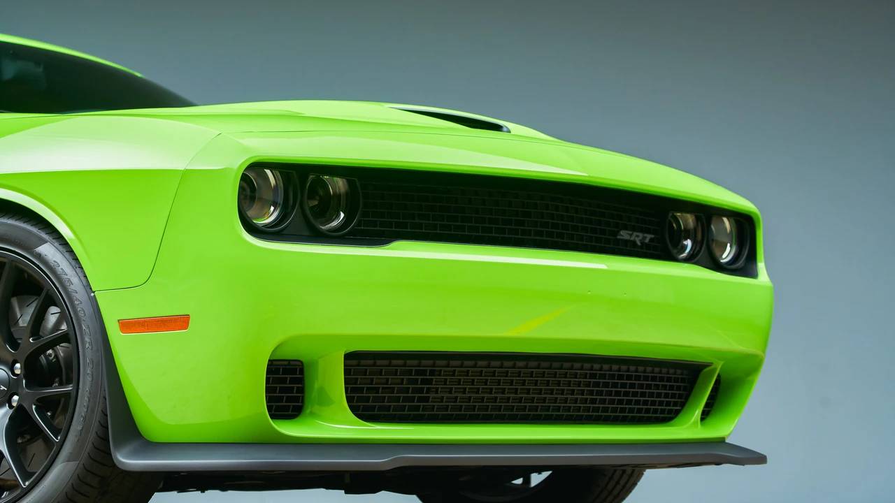 2015 Dodge Challenger SRT Hellcat 3rd Gen - Image 25 of 31