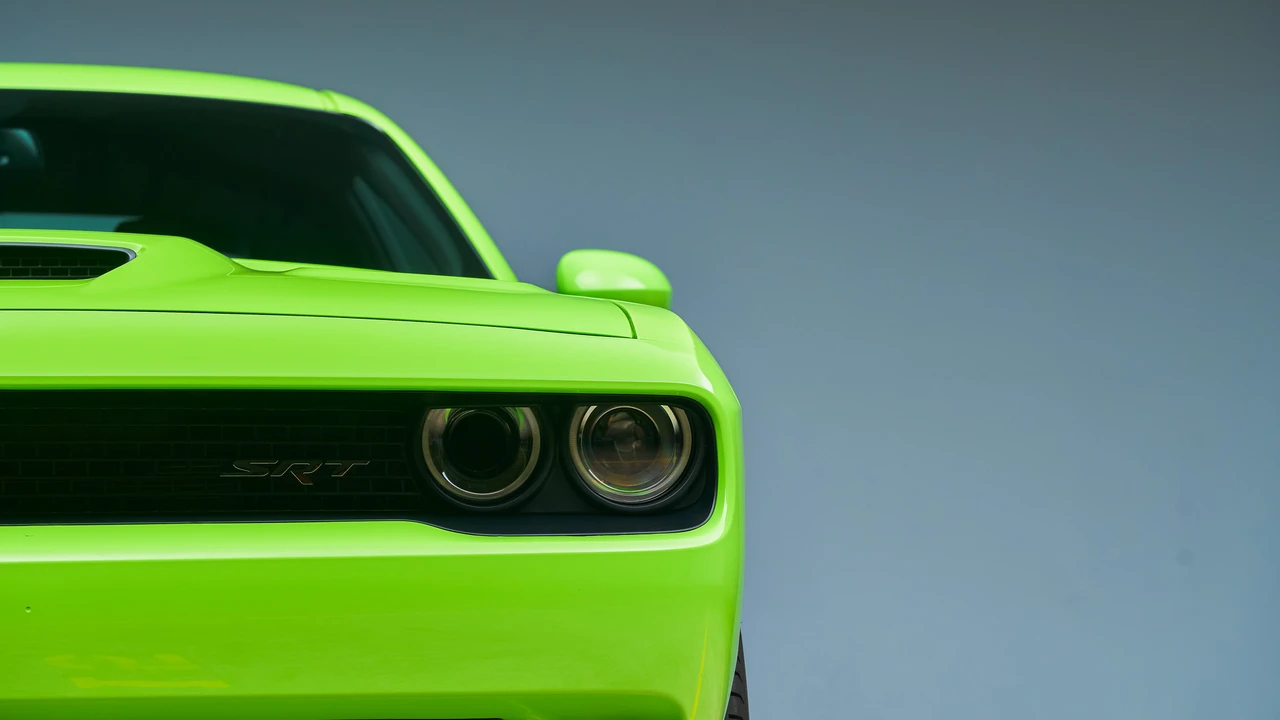 2015 Dodge Challenger SRT Hellcat 3rd Gen - Image 28 of 31