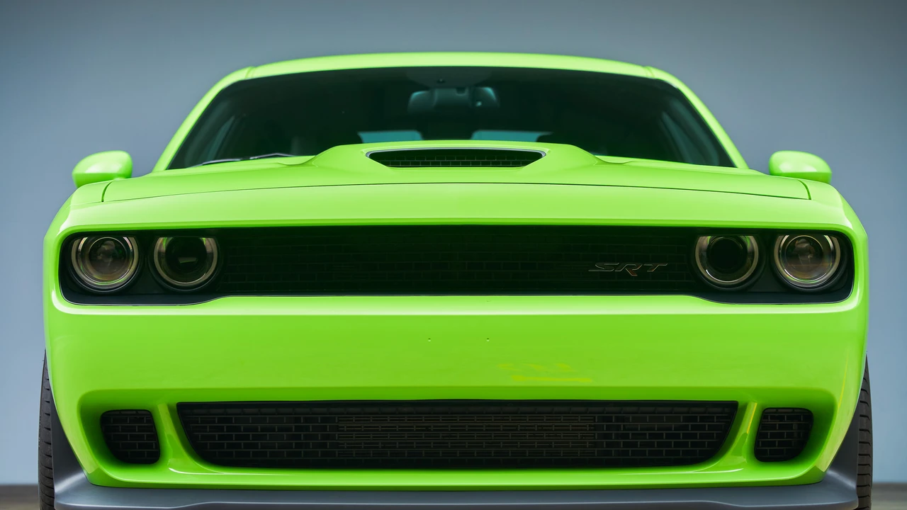 2015 Dodge Challenger SRT Hellcat 3rd Gen - Image 29 of 31