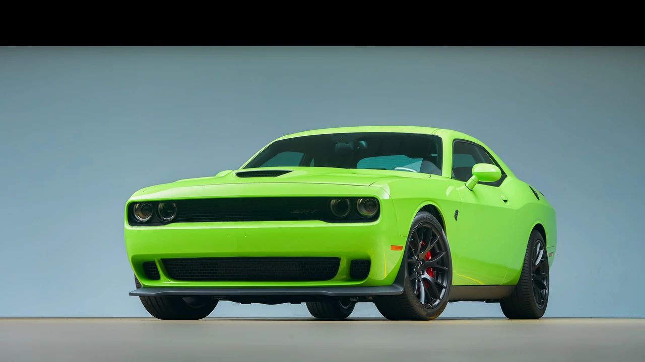 2015 Dodge Challenger SRT Hellcat 3rd Gen - Image 12 of 31
