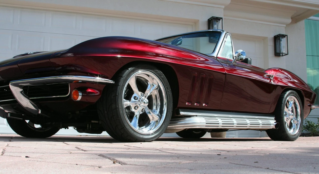 1965 Chevrolet Corvette C2 - Image 15 of 31