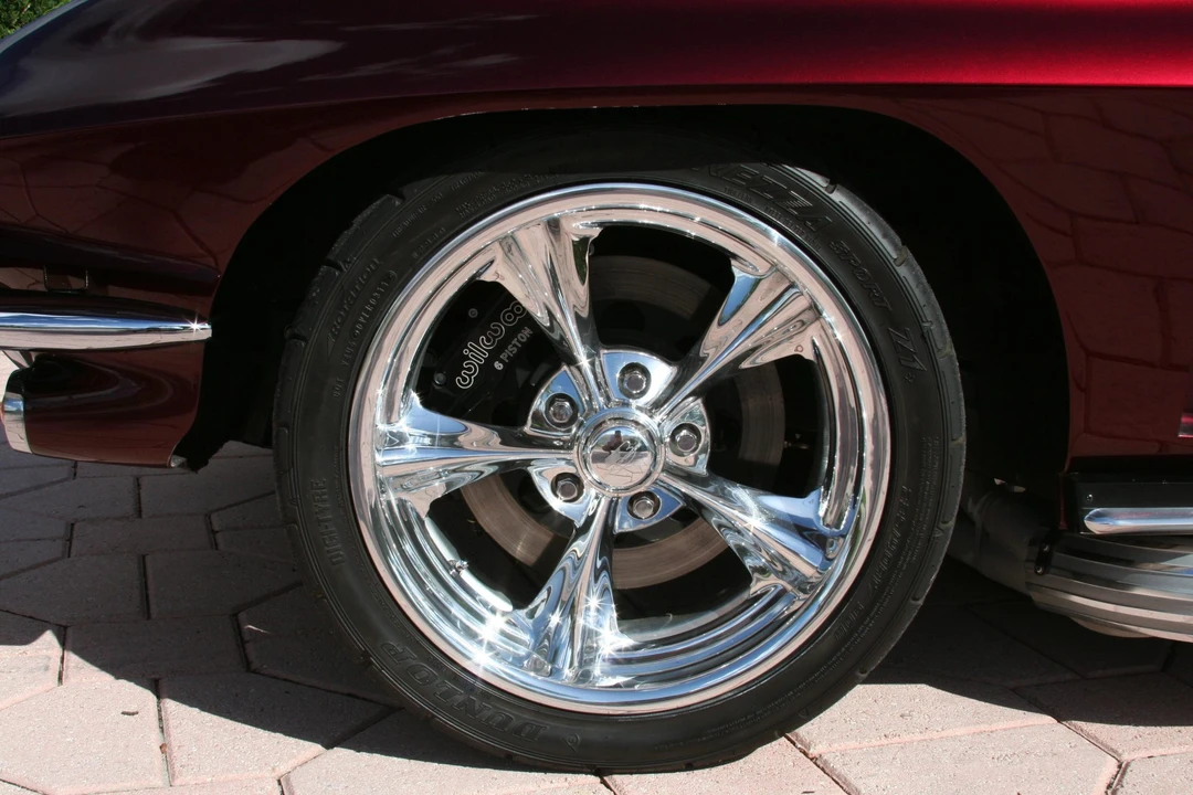 1965 Chevrolet Corvette C2 - Image 30 of 31