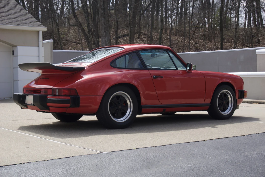 1985 Porsche 911 Carrera 3.2 - Image 9 of 31