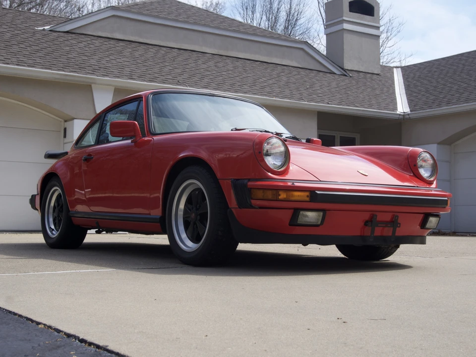 1985 Porsche 911 Carrera 3.2 - Image 5 of 31