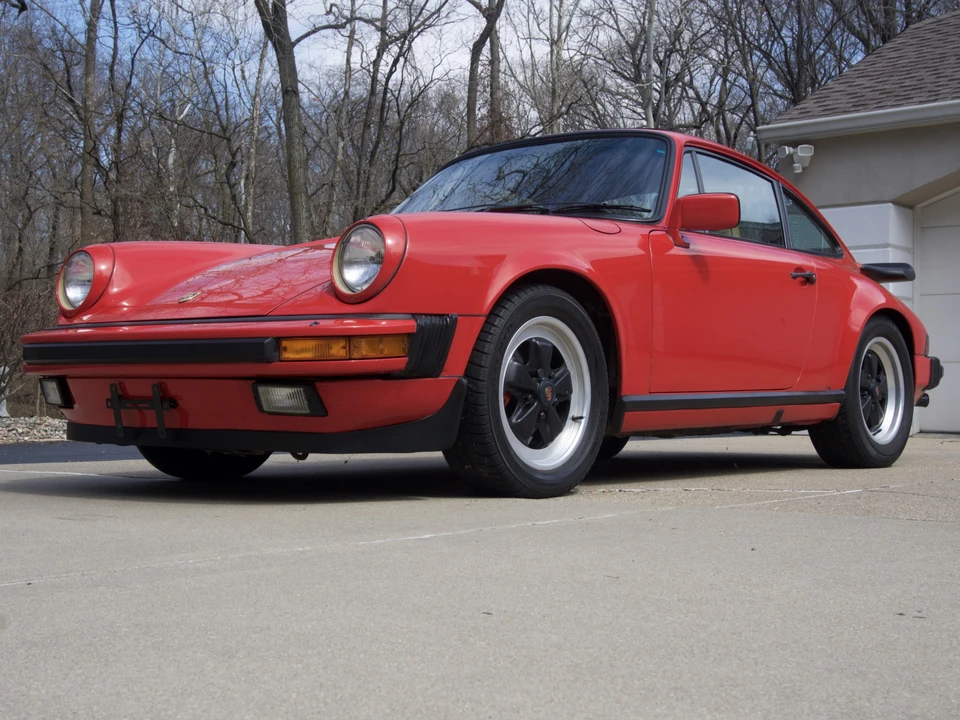 1985 Porsche 911 Carrera 3.2 - Image 2 of 31