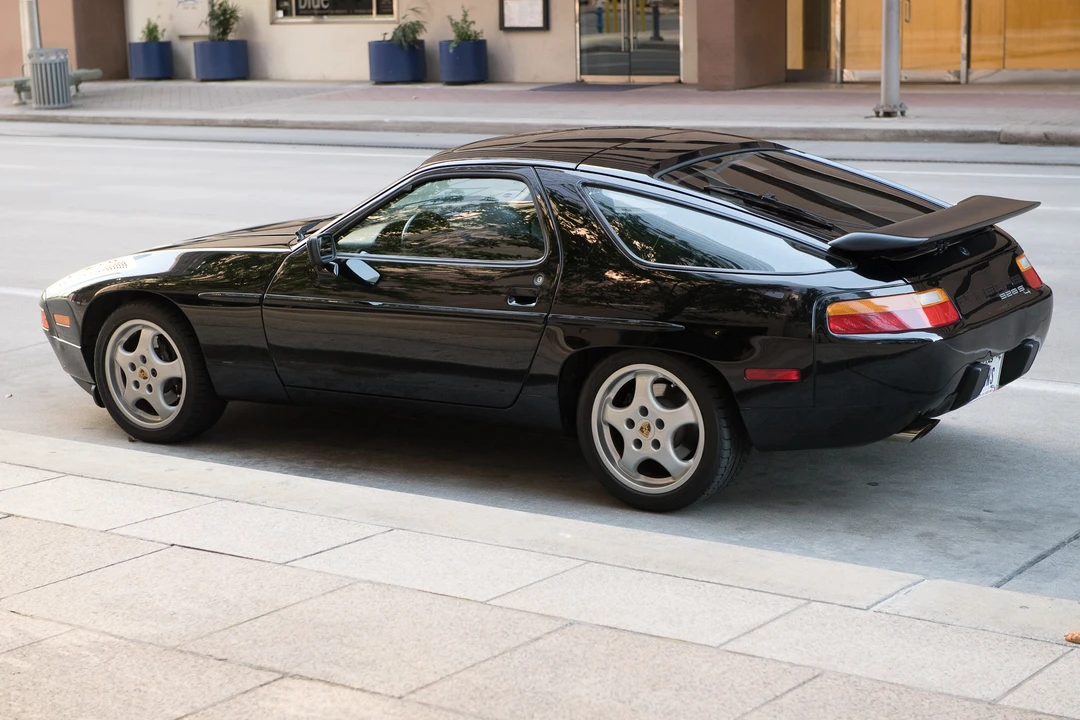 1987 Porsche 928 S4 - Image 10 of 31