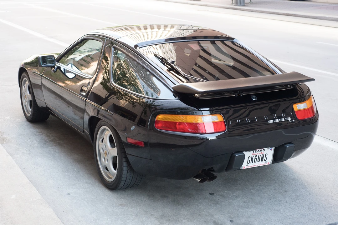 1987 Porsche 928 S4 - Image 8 of 31