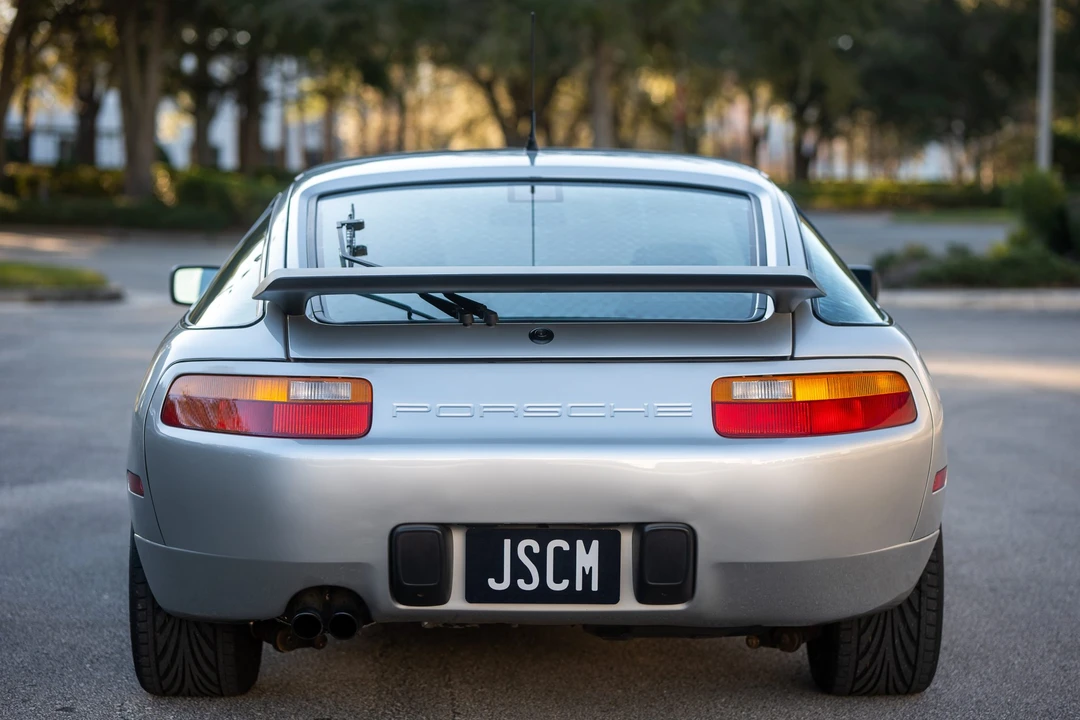 1989 Porsche 928 GT - Image 9 of 31