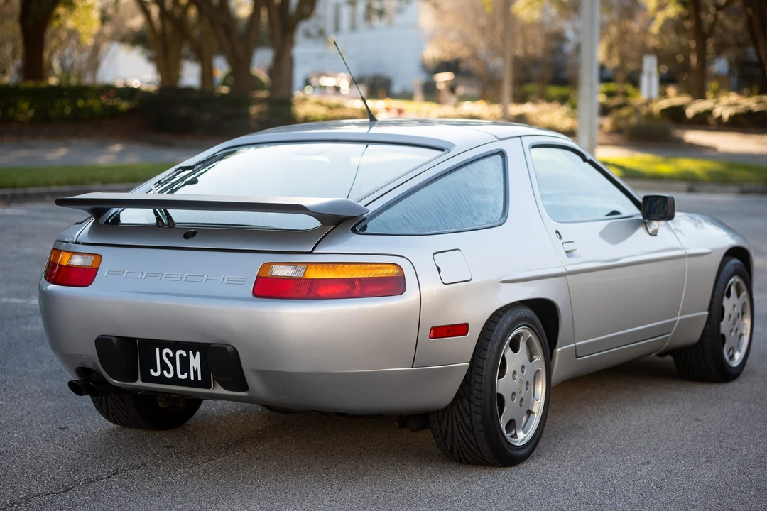 1989 Porsche 928 GT - Image 8 of 31