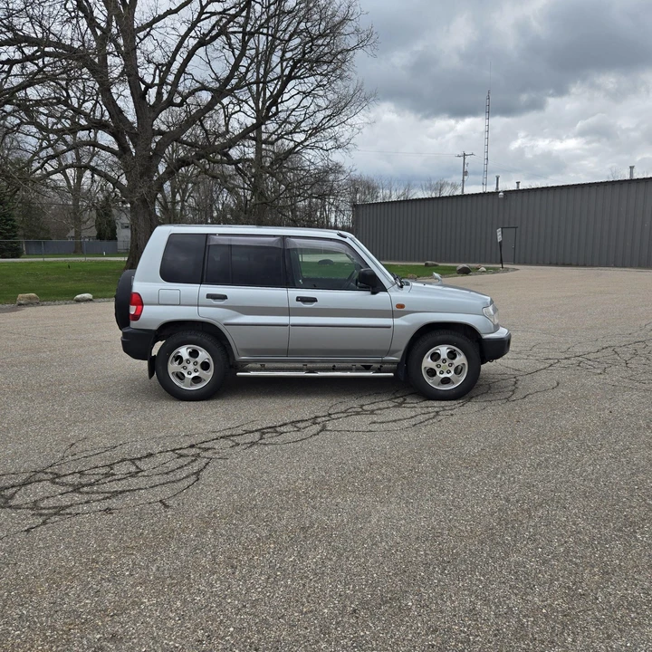 2000 Mitsubishi Pajero/Montero - Image 11 of 31