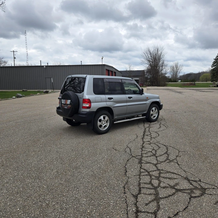2000 Mitsubishi Pajero/Montero - Image 10 of 31