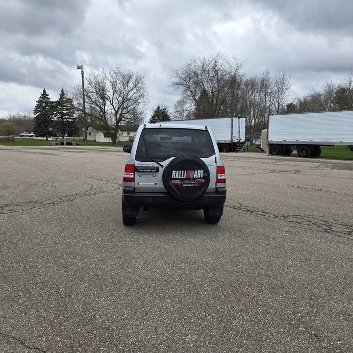 2000 Mitsubishi Pajero/Montero - Image 8 of 31