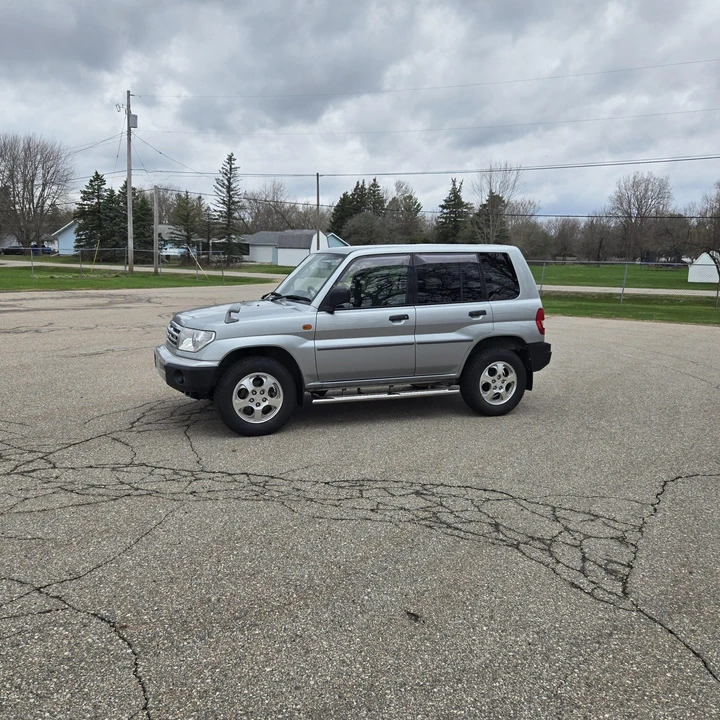 2000 Mitsubishi Pajero/Montero - Image 4 of 31