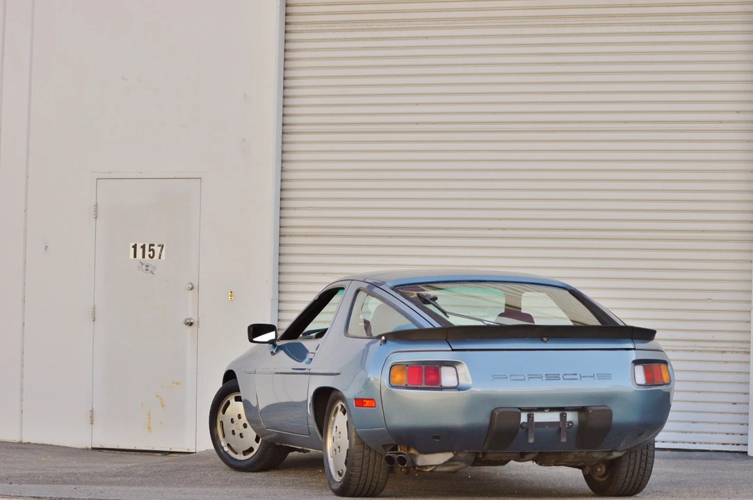 1983 Porsche 928 S - Image 10 of 31