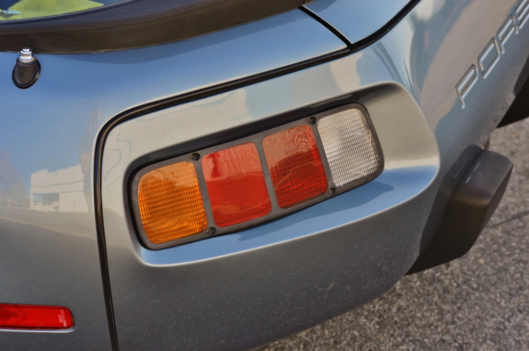 1983 Porsche 928 S - Image 17 of 31