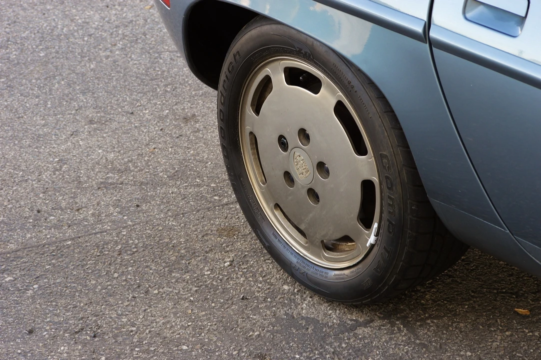 1983 Porsche 928 S - Image 29 of 31