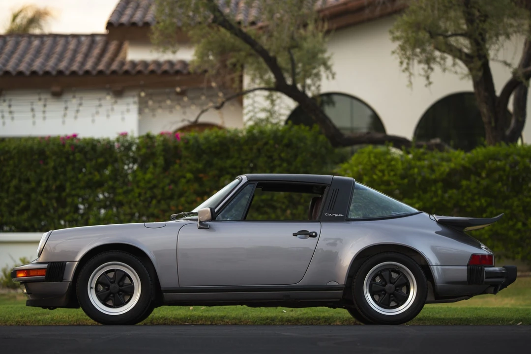 1988 Porsche 911 Carrera 3.2 - Image 11 of 31