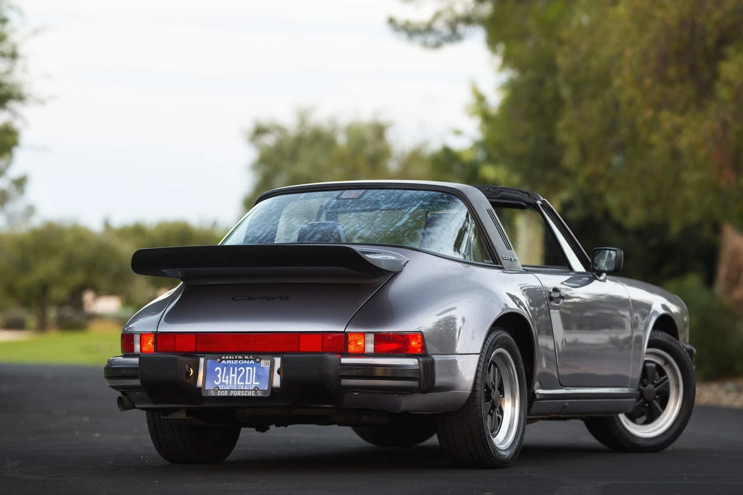 1988 Porsche 911 Carrera 3.2 - Image 16 of 31
