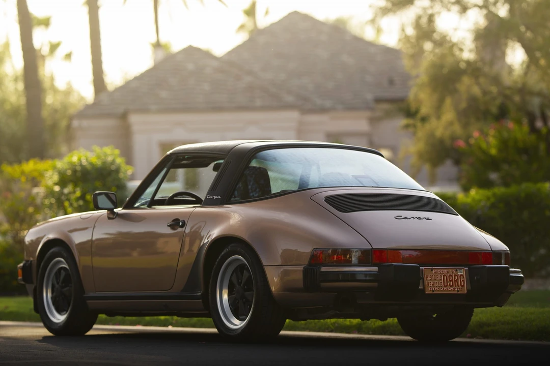 1988 Porsche 911 Carrera 3.2 - Image 16 of 31