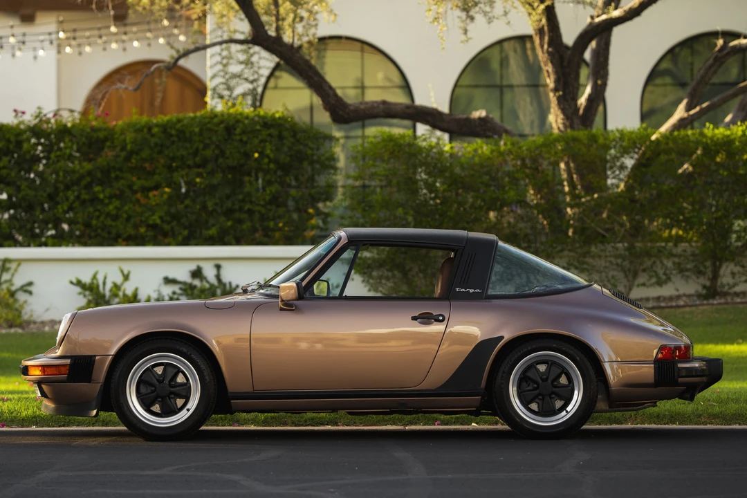 1988 Porsche 911 Carrera 3.2 - Image 13 of 31