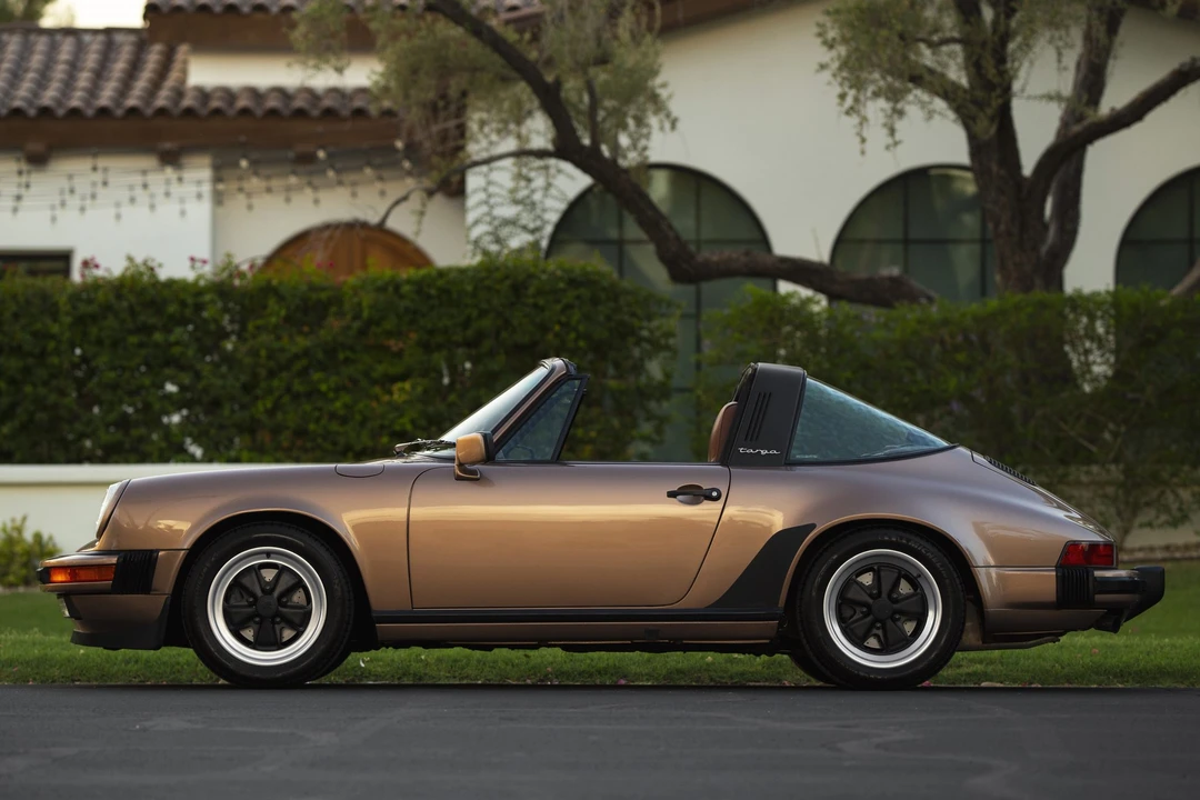 1988 Porsche 911 Carrera 3.2 - Image 12 of 31