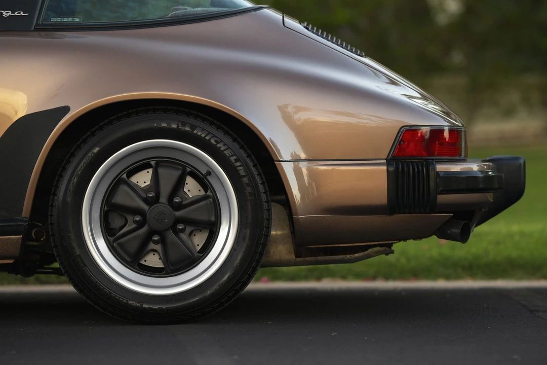 1988 Porsche 911 Carrera 3.2 - Image 30 of 31