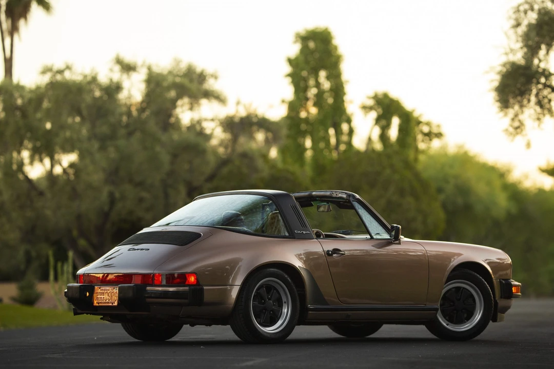 1988 Porsche 911 Carrera 3.2 - Image 22 of 31