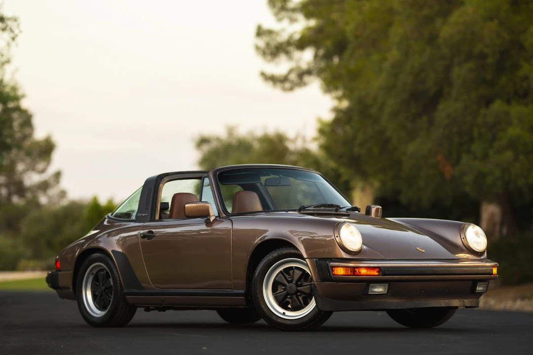 1988 Porsche 911 Carrera 3.2 - Image 2 of 31