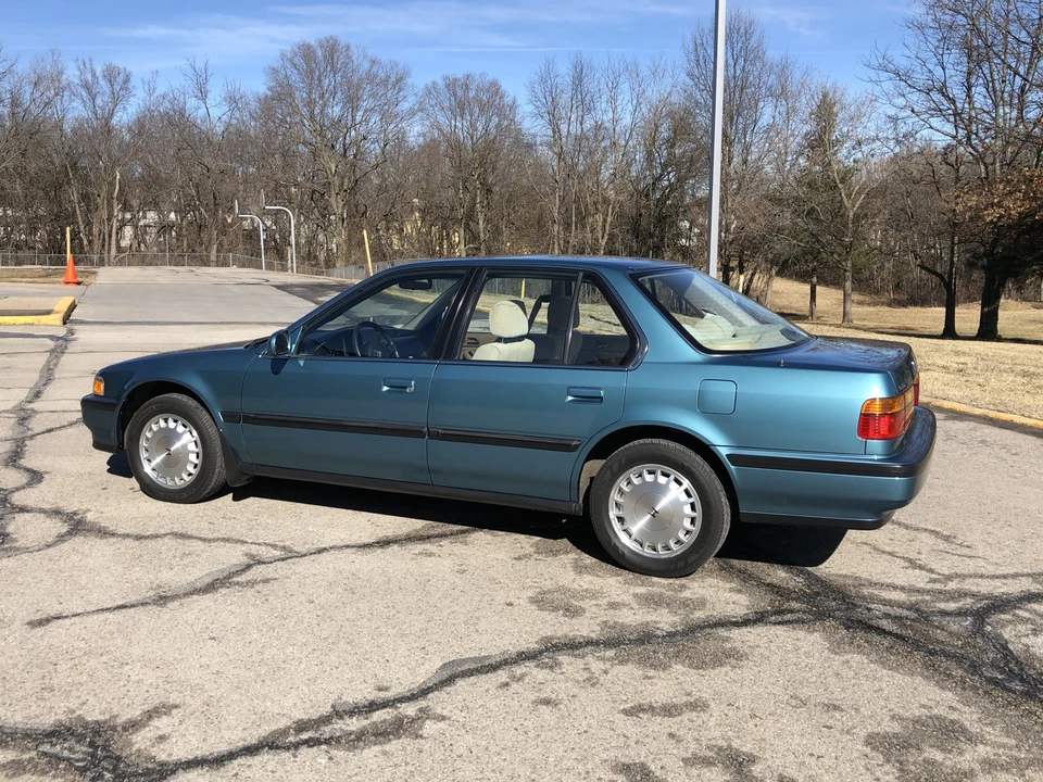 1991 Honda Accord 4th Gen - Image 4 of 31