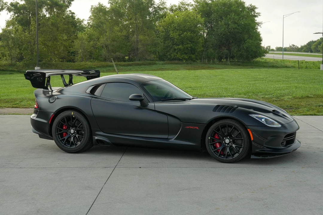 2017 Dodge Viper ACR 5th Gen - Image 9 of 31